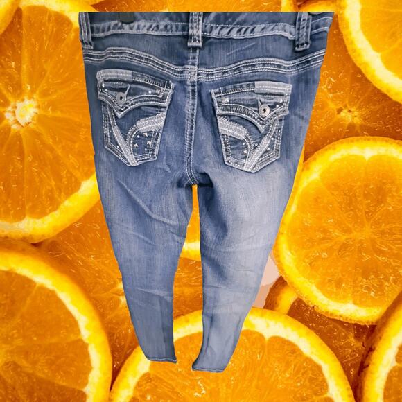 Ariya Jeans Blue Slightly Distressed with‎ Back Cover Pockets Size 5/6 - Picture 4 of 6